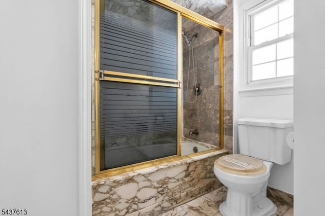 23 Colonial Dr, Bayonne City, NJ 07002