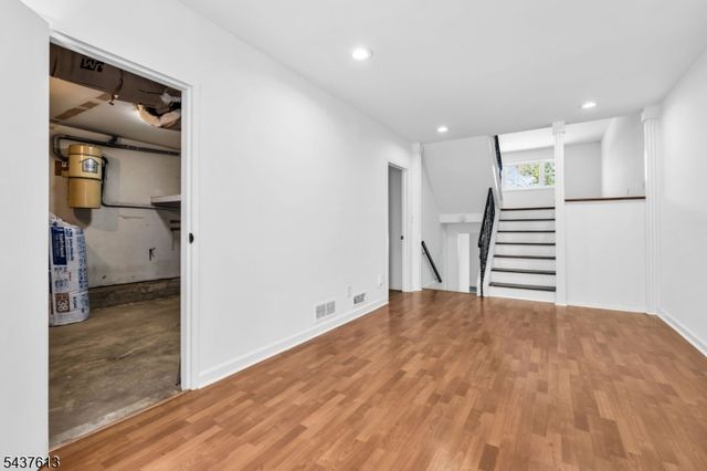 23 Colonial Dr, Bayonne City, NJ 07002