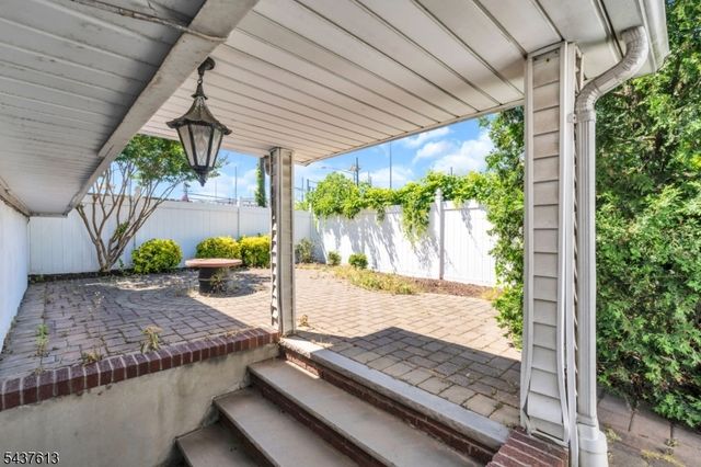 23 Colonial Dr, Bayonne City, NJ 07002