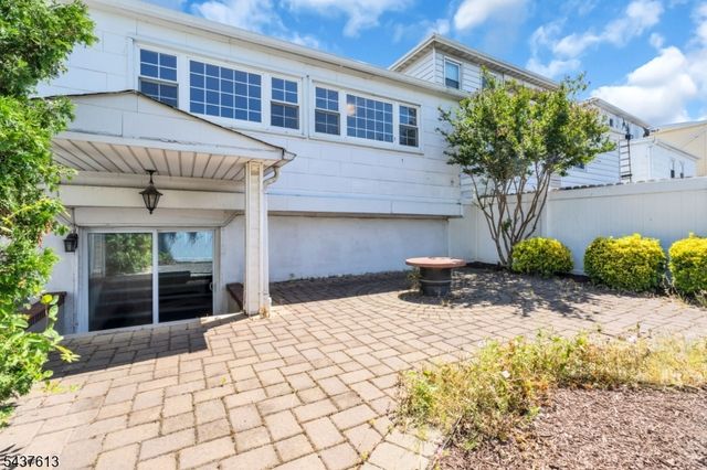 23 Colonial Dr, Bayonne City, NJ 07002
