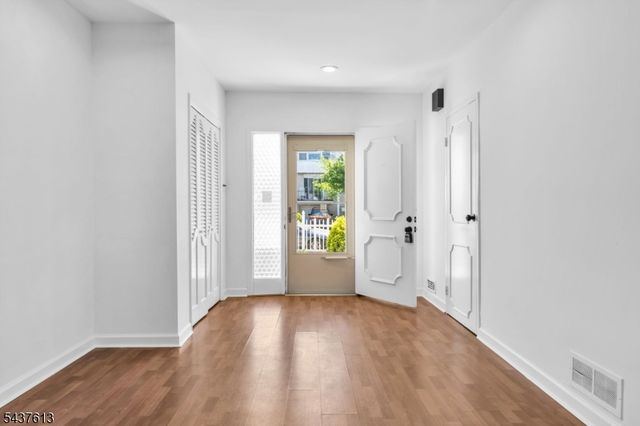 23 Colonial Dr, Bayonne City, NJ 07002
