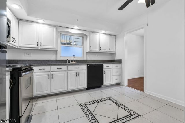 23 Colonial Dr, Bayonne City, NJ 07002