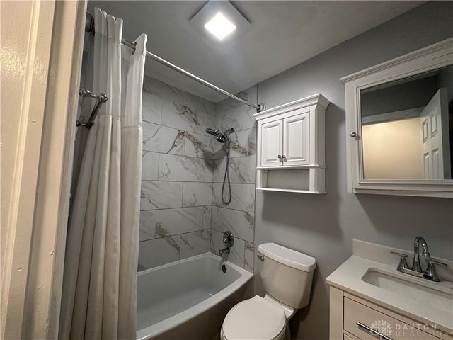 1204 Northbrook Lane, Troy, OH 45373
