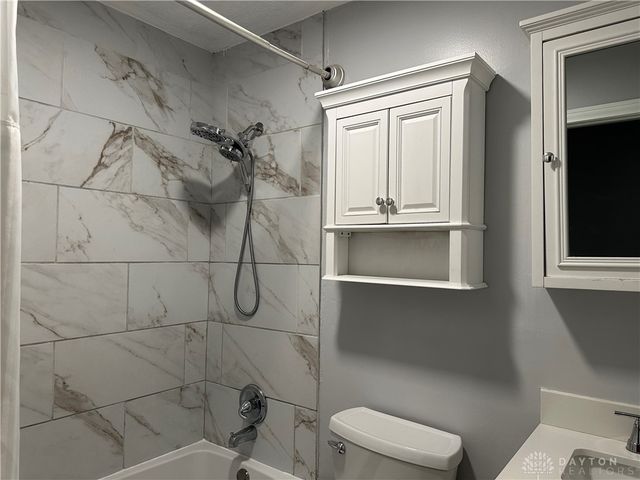1204 Northbrook Lane, Troy, OH 45373