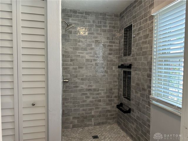 1204 Northbrook Lane, Troy, OH 45373