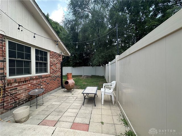1204 Northbrook Lane, Troy, OH 45373