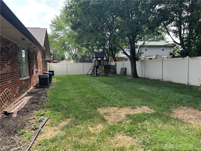 1204 Northbrook Lane, Troy, OH 45373