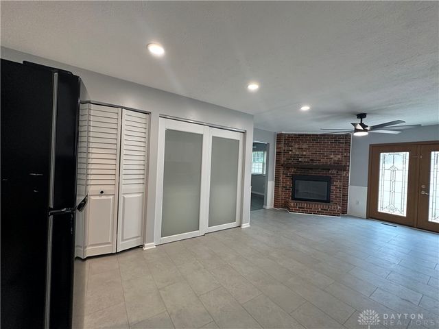 1204 Northbrook Lane, Troy, OH 45373