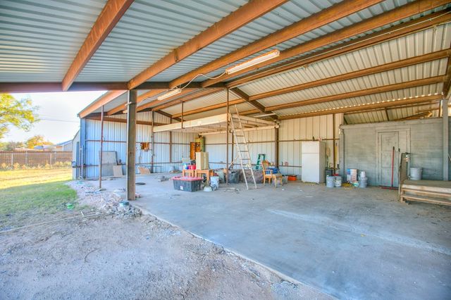 125 E 43rd St, San Angelo, TX 76903