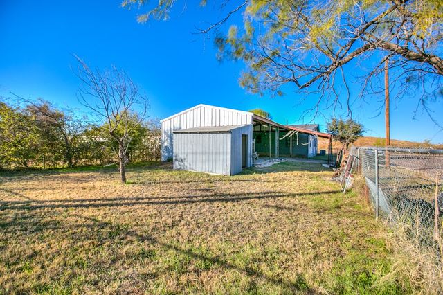 125 E 43rd St, San Angelo, TX 76903