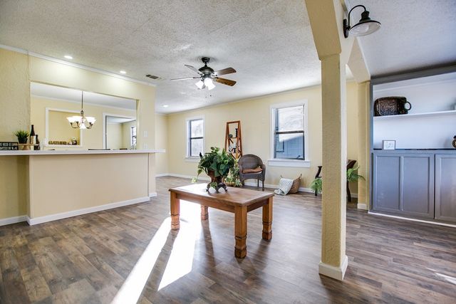 125 E 43rd St, San Angelo, TX 76903