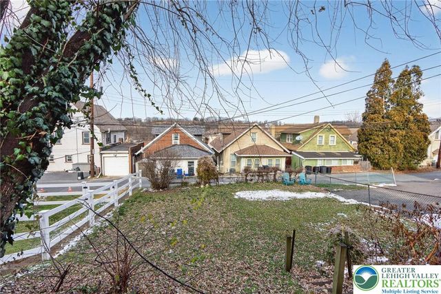 1917 Ferry Street 2, Wilson Boro, PA 18042