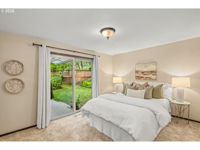 3870 RIDGEWOOD Way, West Linn, OR 97068