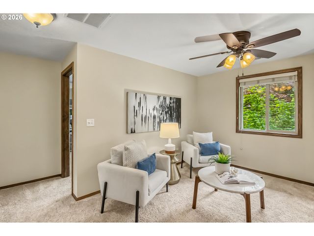 3870 RIDGEWOOD Way, West Linn, OR 97068