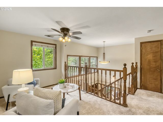 3870 RIDGEWOOD Way, West Linn, OR 97068