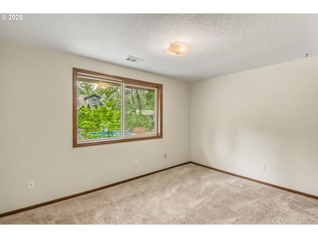 3870 RIDGEWOOD Way, West Linn, OR 97068