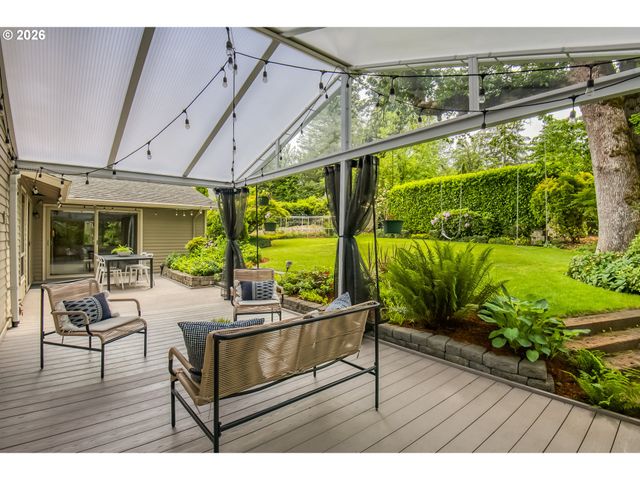 3870 RIDGEWOOD Way, West Linn, OR 97068