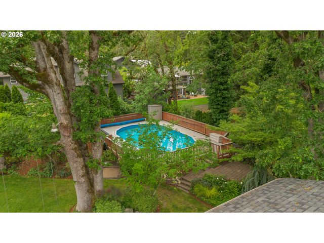 3870 RIDGEWOOD Way, West Linn, OR 97068