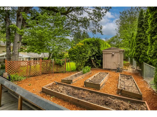 3870 RIDGEWOOD Way, West Linn, OR 97068