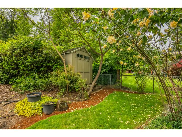 3870 RIDGEWOOD Way, West Linn, OR 97068