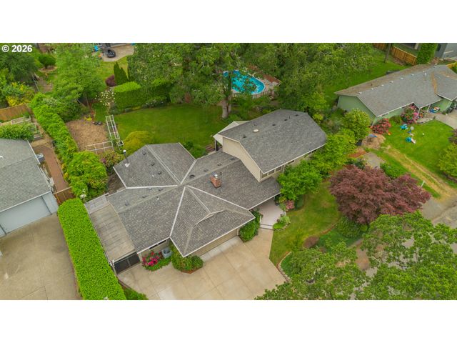 3870 RIDGEWOOD Way, West Linn, OR 97068