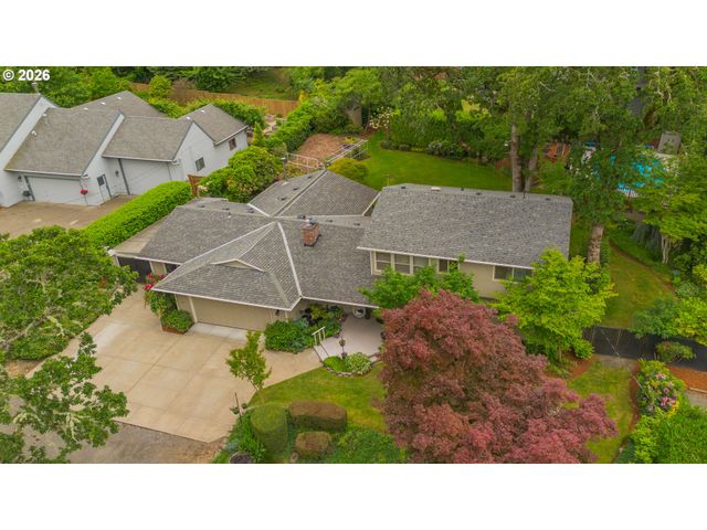 3870 RIDGEWOOD Way, West Linn, OR 97068