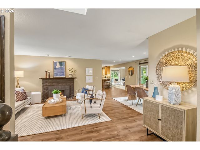 3870 RIDGEWOOD Way, West Linn, OR 97068