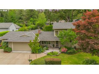 3870 RIDGEWOOD Way, West Linn, OR 97068