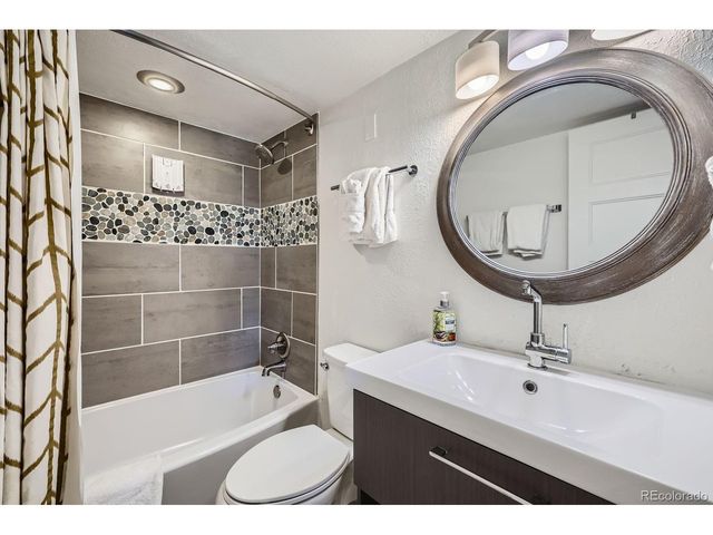 4200 Lodge Pole Cir 103, Silverthorne, CO 80498