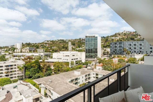 1155 N La Cienega 1205, West Hollywood, CA 90069