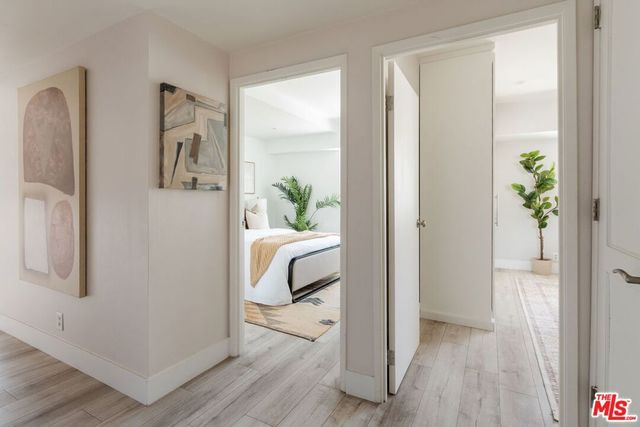 1155 N La Cienega 1205, West Hollywood, CA 90069