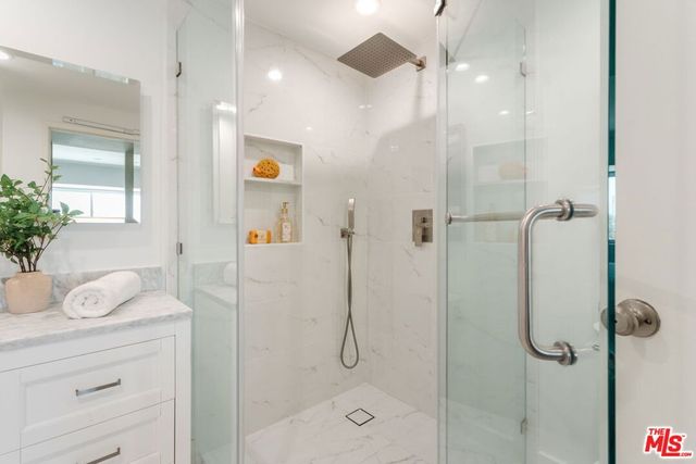1155 N La Cienega 1205, West Hollywood, CA 90069