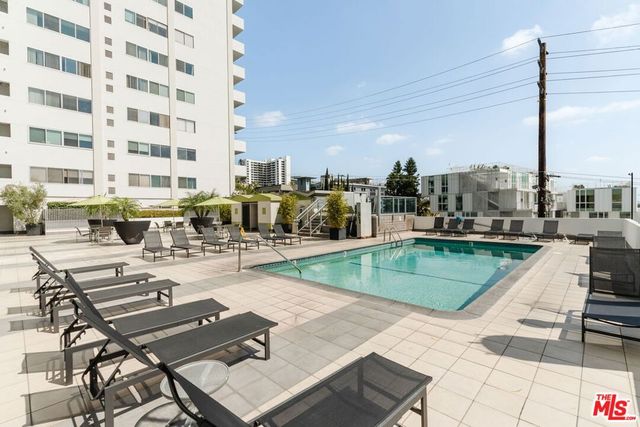 1155 N La Cienega 1205, West Hollywood, CA 90069