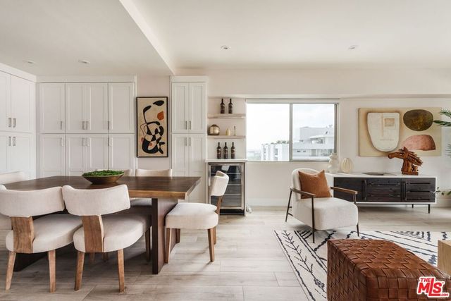 1155 N La Cienega 1205, West Hollywood, CA 90069