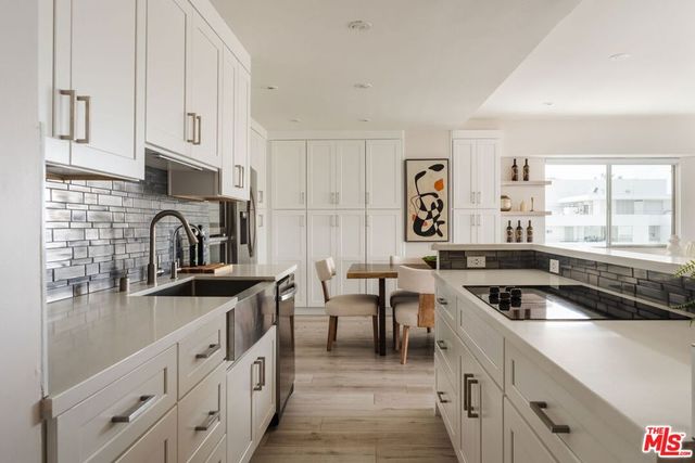 1155 N La Cienega 1205, West Hollywood, CA 90069