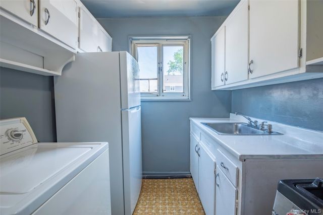 226-06 Manor Road 7-3, Queens Village, NY 11427