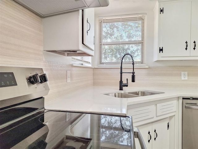 2324 Knox Drive, Del City, OK 73115