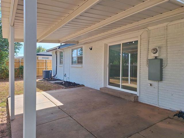 2324 Knox Drive, Del City, OK 73115