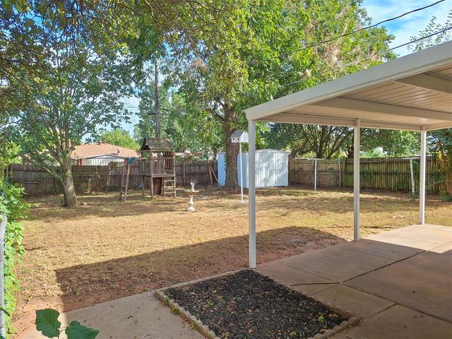 2324 Knox Drive, Del City, OK 73115