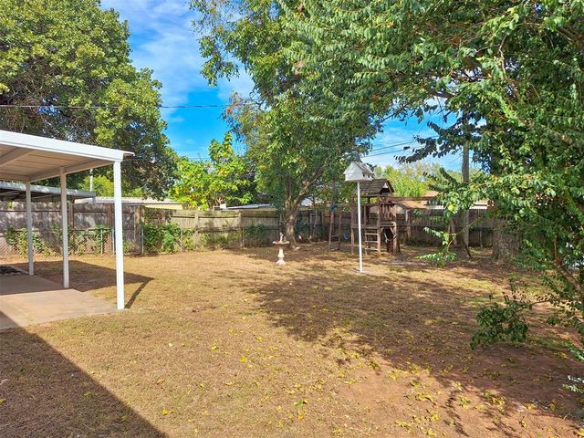 2324 Knox Drive, Del City, OK 73115