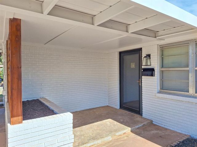 2324 Knox Drive, Del City, OK 73115