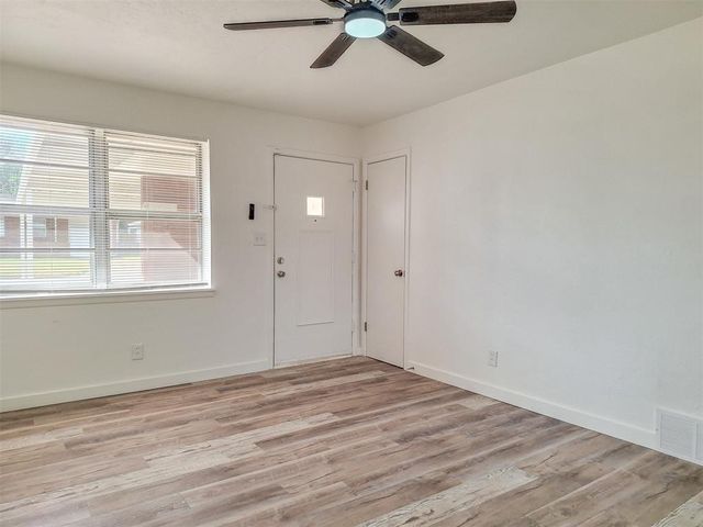 2324 Knox Drive, Del City, OK 73115