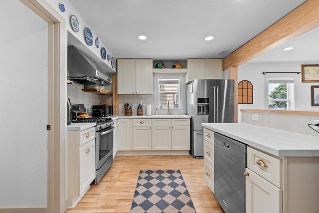 1359 WESTERN AVENUE, Green Bay, WI 54303