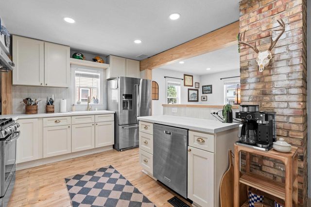 1359 WESTERN AVENUE, Green Bay, WI 54303