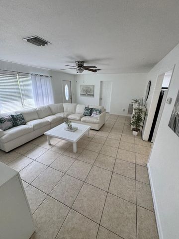 3842 Patio Court, Lake Worth Beach, FL 33461