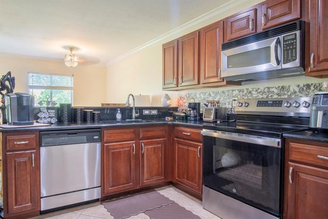 2218 SW Marshfield Court, Port St. Lucie, FL 34953