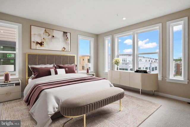 6705 BELCREST RD, Hyattsville, MD 20782