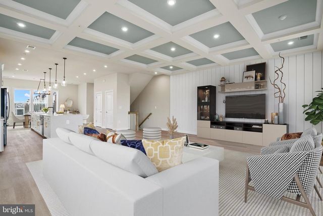 6705 BELCREST RD, Hyattsville, MD 20782