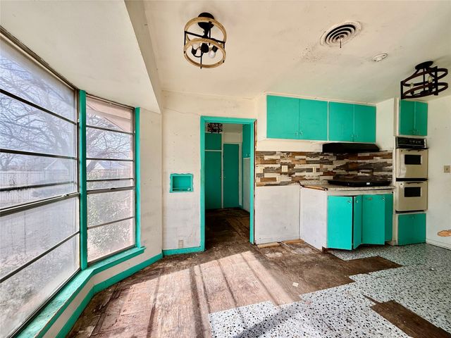 2300 SE 11th Street, Mineral Wells, TX 76067