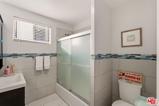 7706 Shady Cove Avenue, Burbank, CA 91504